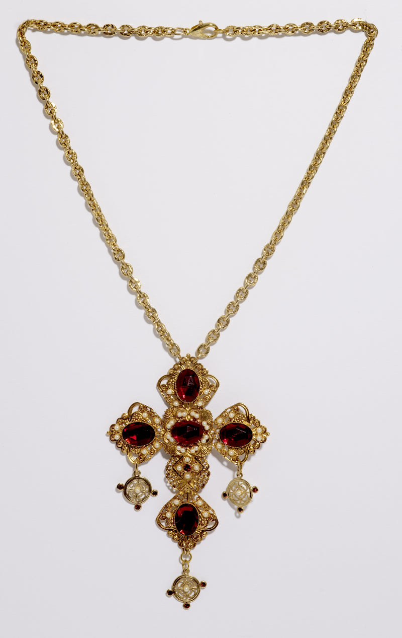 Pendant Necklace Cross-Motif Red