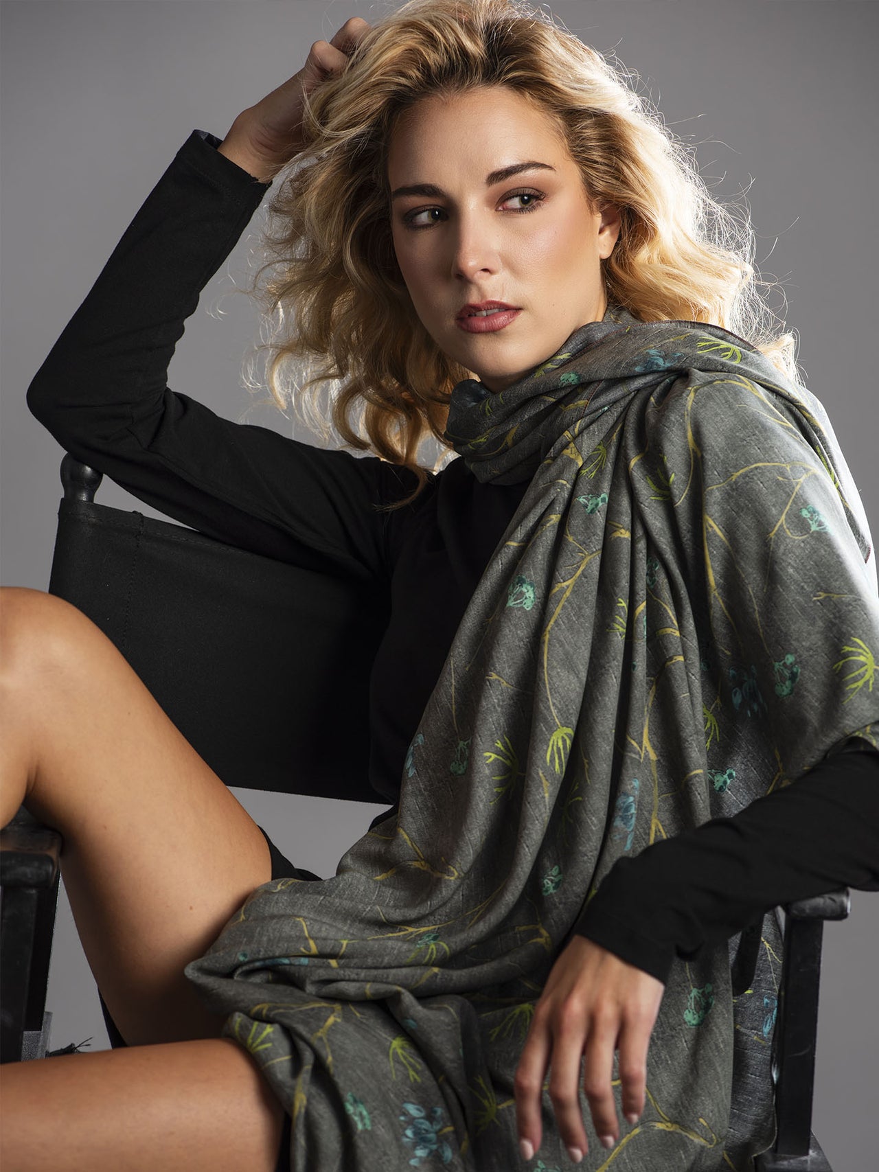 Women's Scarf “Oriental Ramage”