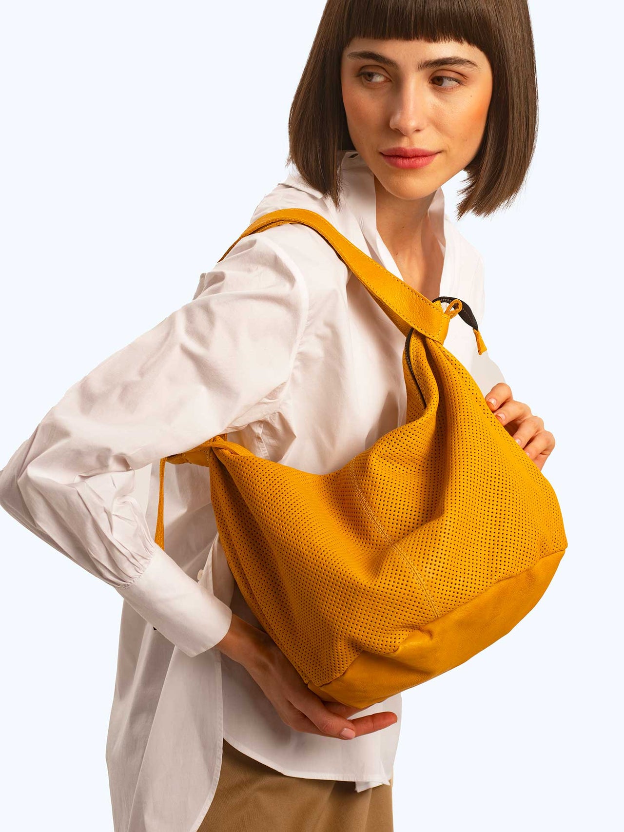 Women’s Leather Shoulder Bag “Carola”