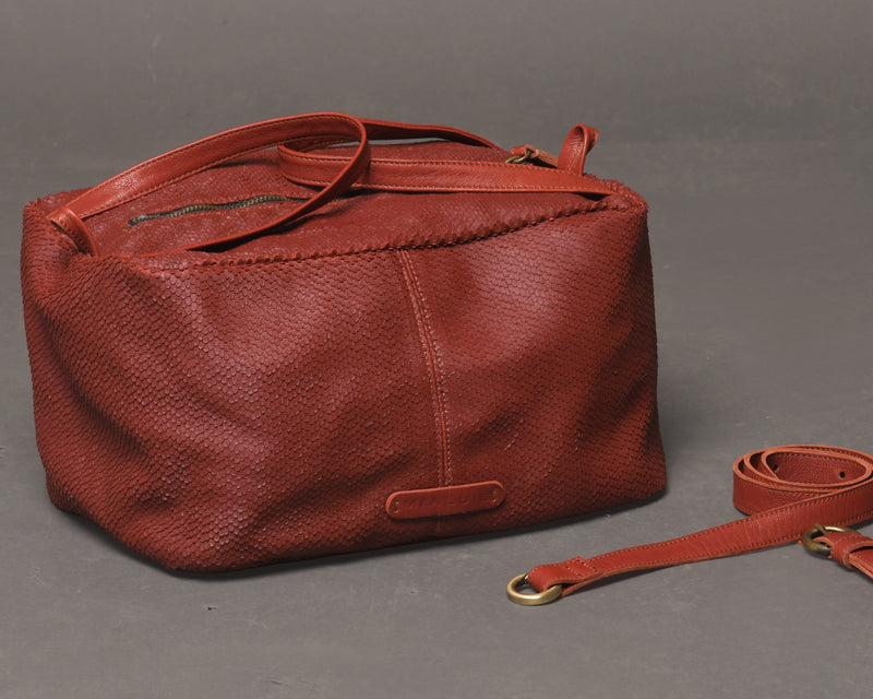 Women's Leather Duffel Bag "Bobo"