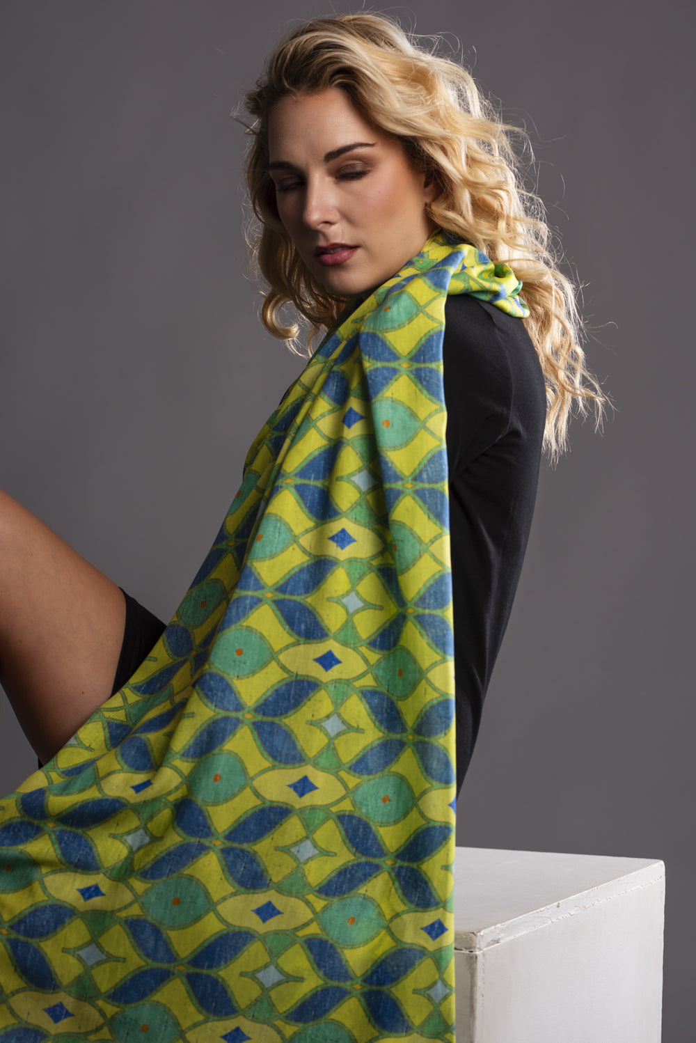 Women's Scarf "Duomo Cathedral" Blue Yellow