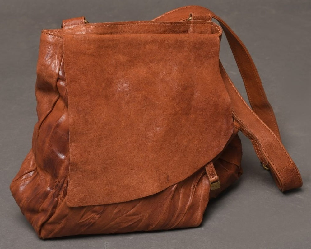 Women's Leather Shoulder Bag Cognac “Gabri”